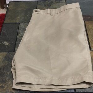 Roundtree & York, light brown, Flat front shorts, size 50 x 8”